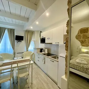 Apartment Protea House
